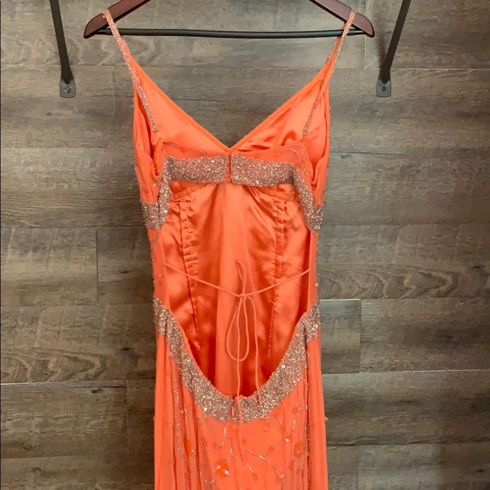 Formal Dress - Picture 5 of 9